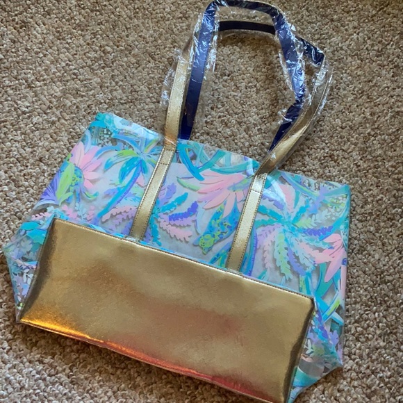 Last one! 🎉 2x Host Pick! 🎉 NWT Lilly Pulitzer Printed Pool/Beach Tote - Picture 6 of 14
